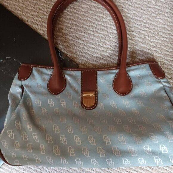 Dooney & Bourke Jacquard monogrammed leather with gold hardware - Picture 4 of 4